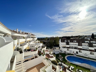 Apartamento en venta en Nueva Andalucía, Marbella