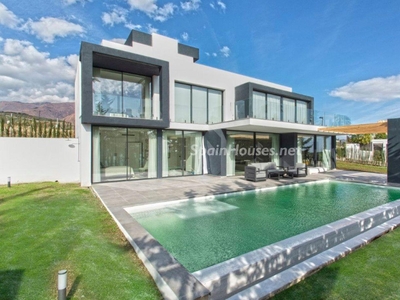 Casa independiente en venta en Valle Romano Golf, Estepona