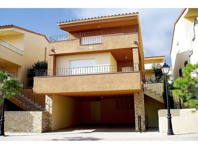 Venta Casa unifamiliar en Carretera estacion Rm Peníscola - Peñíscola. Buen estado con terraza 184 m²