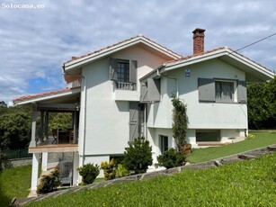 CASA INDEPENDIENTE CON JARDÍN SITUADA EN RUILOBA