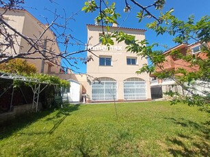 Chalet en venta en Cubelles, Barcelona