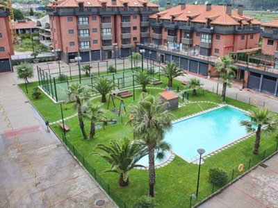 Apartamento a estrenar con dos dormitorios, en urbanización con piscina en Unquera