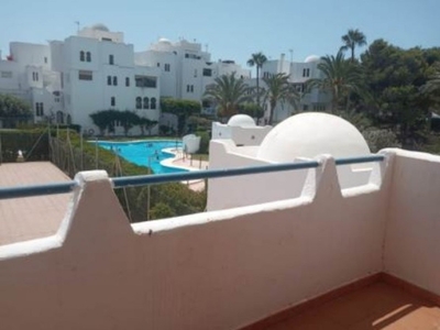Apartamento en la Urba de Roquetas, al lado de la playa y en residencial con piscina y zonas verdes