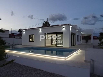 Casa en venta en L'Albir