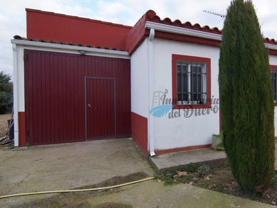 Casa para comprar en Morales del Vino, España