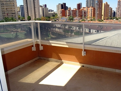 Nuevo apartamento a estrenar con plaza de garaje subterránea en zona Rincón de Loix Llana.