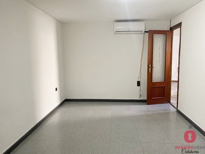 PISO EN ZONA SECTOR SUR - JUNTO CALLE JAEN