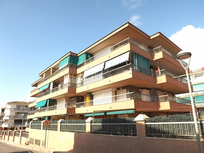 Venta de piso con terraza en Cunit, Puig pelos