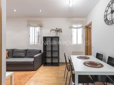 Alquiler apartamento piso amueblado con parking en Ibiza en Madrid