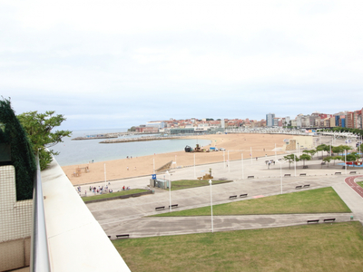 Alquiler de piso con terraza en El Natahoyo-Moreda (Gijón)