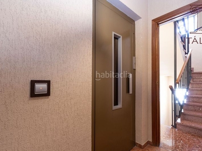 Alquiler piso con 2 habitaciones con ascensor y aire acondicionado en Sevilla