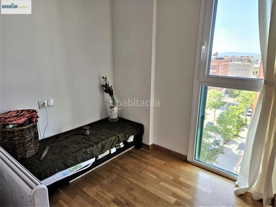 Alquiler piso con 3 habitaciones y balcón en la zona olímpica en Terrassa