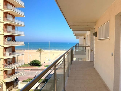 Apartamento de 2 dormitorios CON VISTAS AL MAR...