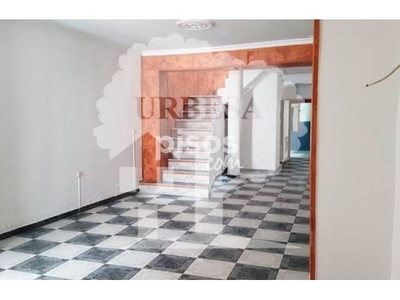 Casa adosada en venta en Calle Escobas