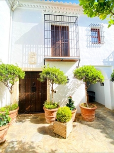 Casa adosada una joya única en La Carolina - Guadalpín Marbella
