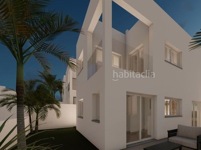 Casa en calle punta pudrier casa con 3 habitaciones con parking, piscina y aire acondicionado en Cartagena