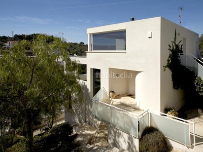 Casa en marinada 1 espléndida casa de 505 m2 y 615 m2 de parcela ajardinada en la mejor zona (cala romana), con vistal al mar! en Tarragona