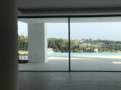 Casa espectacular villa de diseño exclusivo en Los Flamingos golf resort con vistas panorámicas al mediterráneo y al campo de golf. en Benahavís