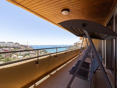 Estupendo apartamento en la montaña con vistas al mar