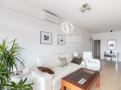 Piso bonito piso en casanova con espacios luminosos, 2 dormitorios dobles y 2 baños; excelente ubicación, zona tranquila. en Barcelona