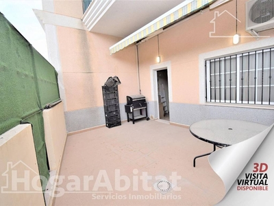 Venta Casa adosada Riba-roja de Túria. Con terraza 193 m²