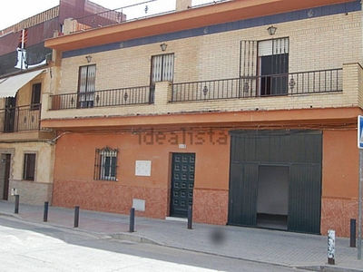 Venta Casa adosada Sevilla. Con terraza 180 m²