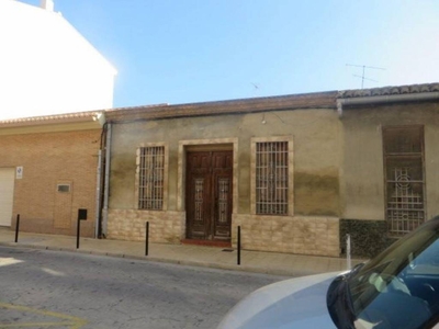 Venta Casa unifamiliar en Barrio Tranviarios s/n Catarroja. A reformar 184 m²