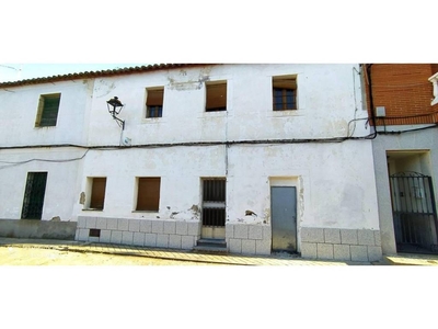 Venta Casa unifamiliar en Calle Cervantes 4 Alcaudete de La Jara. A reformar con terraza 101 m²
