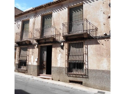 Venta Casa unifamiliar en Calle Plaza Miguel Marín Totana. A reformar con terraza 372 m²