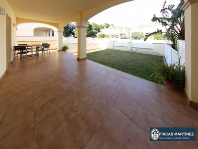 Venta Casa unifamiliar en Menorca Cambrils. Buen estado con terraza 275 m²