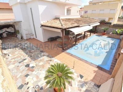 Venta Chalet en Calle Salvador Dali Águilas. Muy buen estado plaza de aparcamiento con balcón calefacción central 140 m²