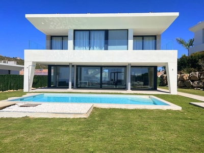 Venta Chalet Manilva. Con terraza 169 m²