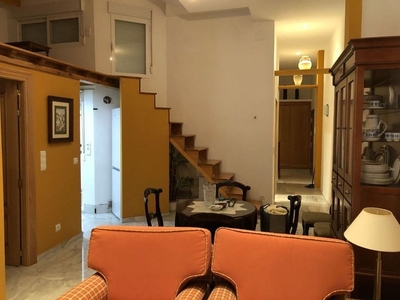 Venta de piso en Alhama de Granada de 2 habitaciones con garaje y calefacción