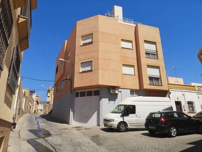 Venta Piso Adra. Piso de dos habitaciones en Ebro. Tercera planta con terraza