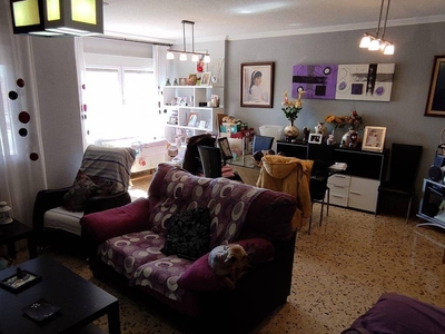 Venta Piso Albacete. Quinta planta con balcón calefacción central