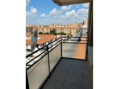 Venta Piso Albacete. Piso de cuatro habitaciones A reformar séptima planta con balcón