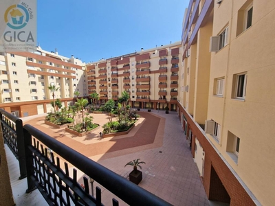 Venta Piso Algeciras. Piso de tres habitaciones en capitan ontañon. Segunda planta con balcón