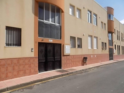 Venta Piso Alhama de Almería. Piso de tres habitaciones en Calle HUERTA ROSAALIA 7. Buen estado primera planta con terraza