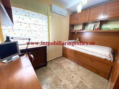 Venta Piso Almendralejo. Piso de tres habitaciones