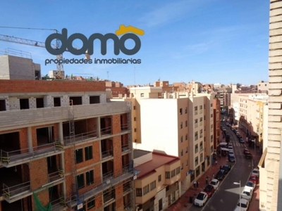Venta Piso Almería. Piso de cuatro habitaciones en Avenida Nuestra Señora de Montserrat. Buen estado séptima planta con terraza