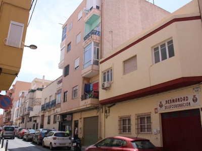 Venta Piso Almería. Piso de tres habitaciones en Mami Del. Cuarta planta
