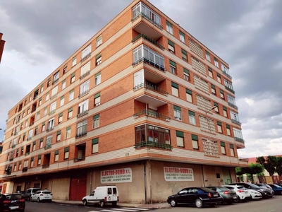 Venta Piso Aranda de Duero. Piso de tres habitaciones en Calle Parque. Buen estado primera planta con terraza