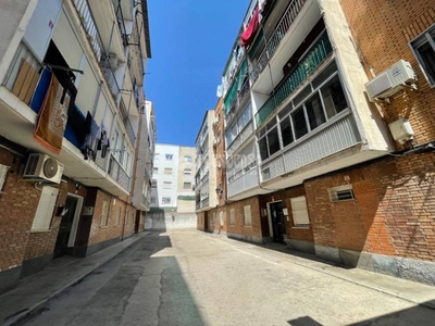 Venta Piso Aranjuez. Piso de tres habitaciones en Calle Ancha Particular 4. A reformar tercera planta