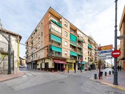 Venta Piso Atarfe. Piso de cuatro habitaciones en Andalucia. Segunda planta con balcón