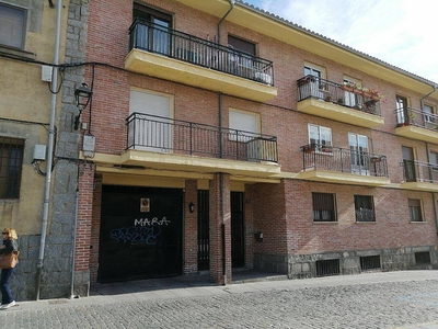 Venta Piso Ávila. Piso de tres habitaciones en Calle Marqués de Santo Domingo. Buen estado primera planta