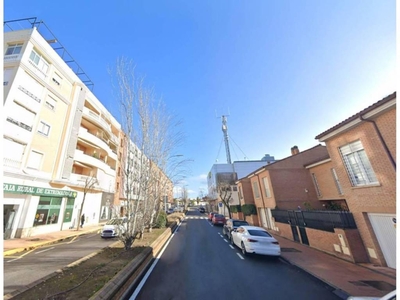 Venta Piso Badajoz. Piso de cuatro habitaciones Buen estado primera planta con balcón