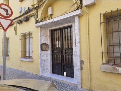 Venta Piso Badajoz. Piso de cuatro habitaciones en Calle Lucas Vazquez Ayllón. Buen estado primera planta