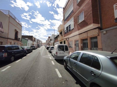 Venta Piso Badajoz. Piso de tres habitaciones Buen estado planta baja