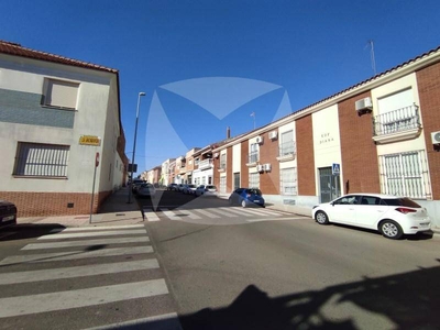 Venta Piso Badajoz. Piso de tres habitaciones Buen estado primera planta calefacción individual