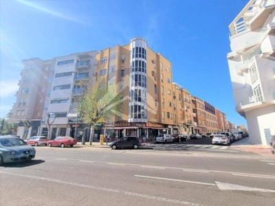 Venta Piso Badajoz. Piso de tres habitaciones Buen estado tercera planta